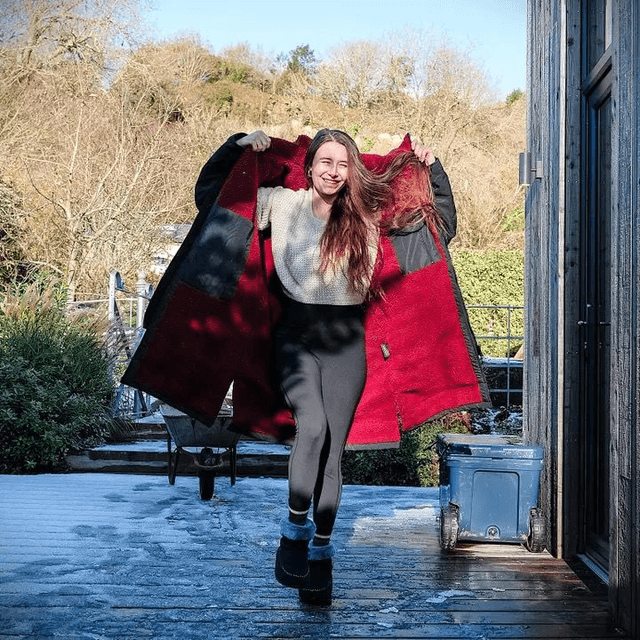 Gumbies S-Cape Robe - Black & Burgundy